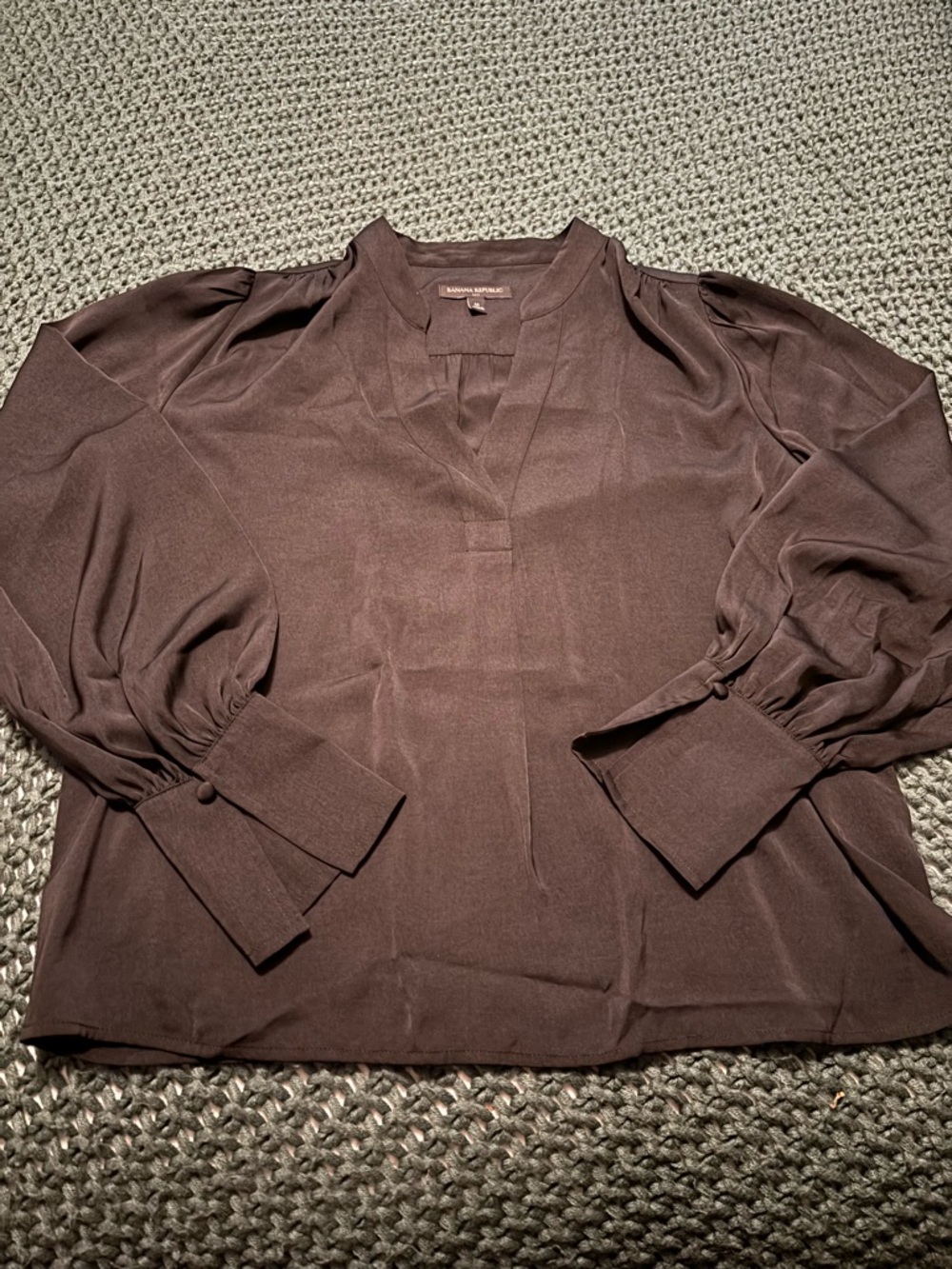 Banana Republic Black V-Neck Puff-Sleeve Blouse